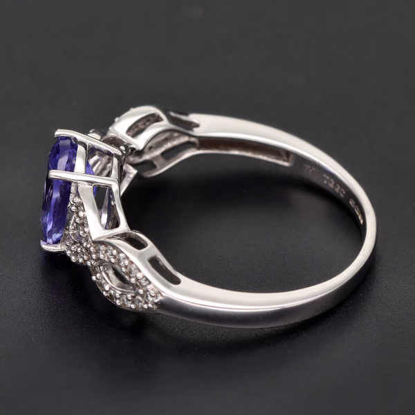 18ct White Gold Tanzanite & Diamond Dress Ring
