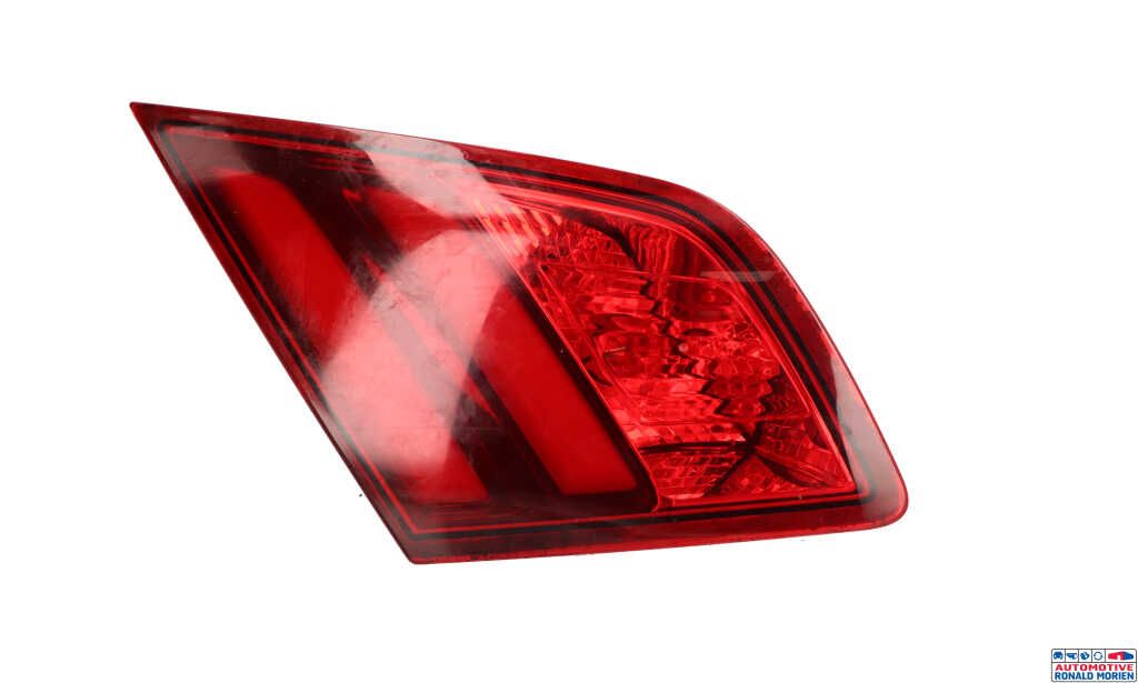 Used Taillight, left Peugeot 308 (L3/L8/LB/LH/LP) 1.6 16V THP Price € 39,00 Margin scheme offered by Automaterialen Ronald Morien B.V.