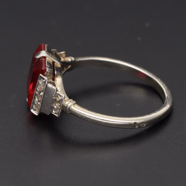 18ct White Gold Art Deco Ruby & Diamond Ring