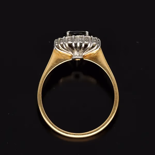 18ct Gold Sapphire and Diamond Ring