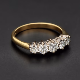 18ct Gold Diamond Ring