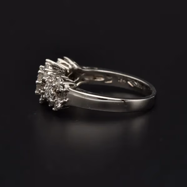 18ct White Gold Diamond Ring