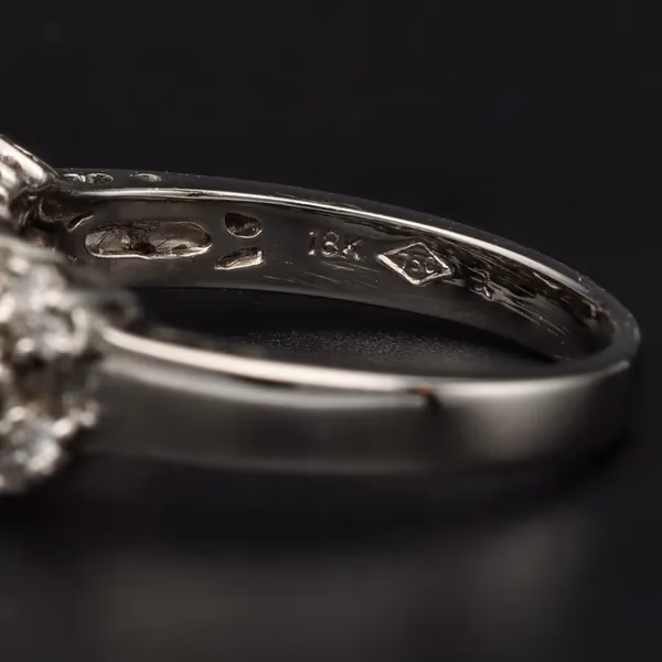 18ct White Gold Diamond Ring