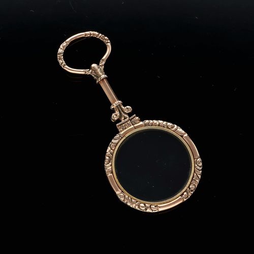 Ornate Victorian 9ct Gold Magnifying Glass image-1