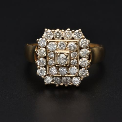 18ct Gold Diamond Cluster Ring image-2