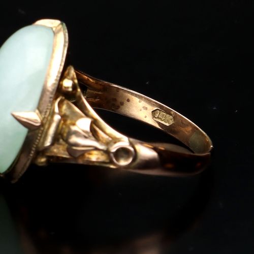 14ct Gold Jade Ring image-5