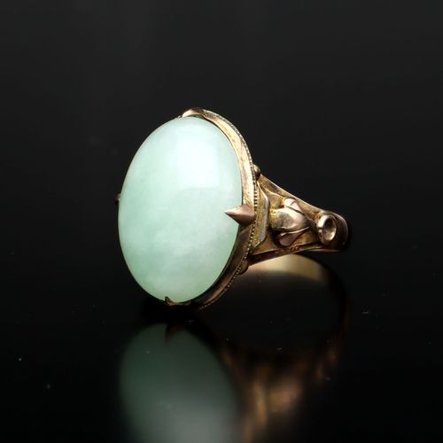 14ct Gold Jade Ring image-3