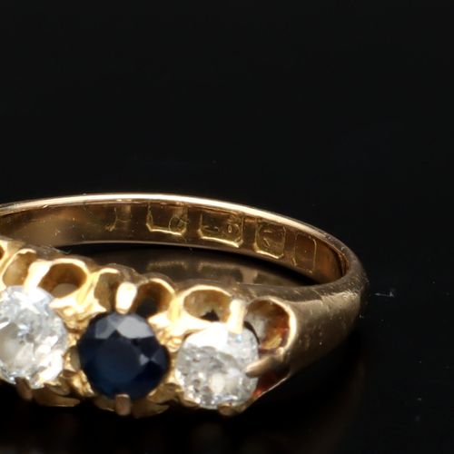 18ct Gold Sapphire and Diamond Ring image-4