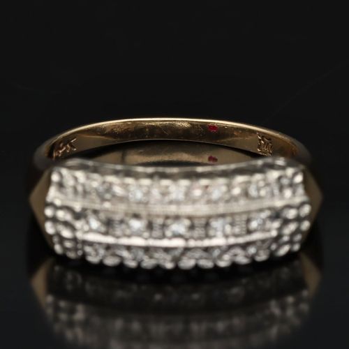 14ct Gold Diamond ring image-4