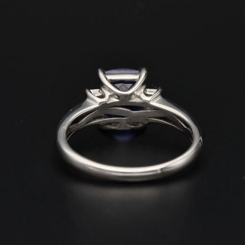 18ct Tanzanite and Diamond Ring image-5