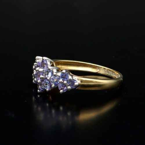 9ct Gold Tanzanite Ring image-3