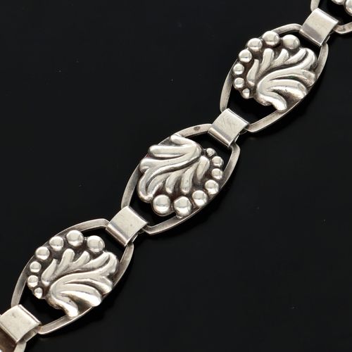 Mid Century Danish 830s Silver Foliate Link Bracelet image-3