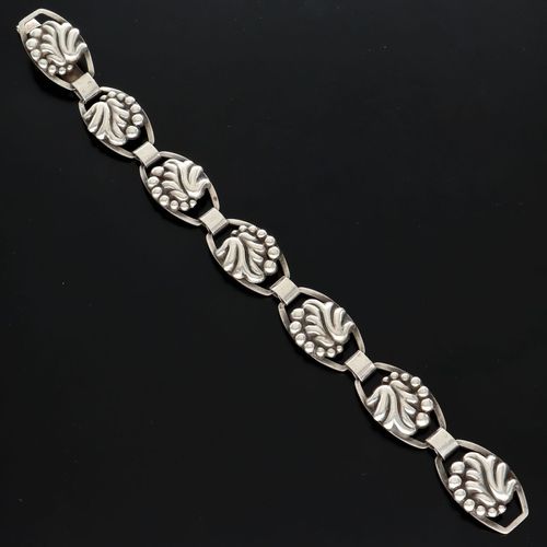 Mid Century Danish 830s Silver Foliate Link Bracelet image-1
