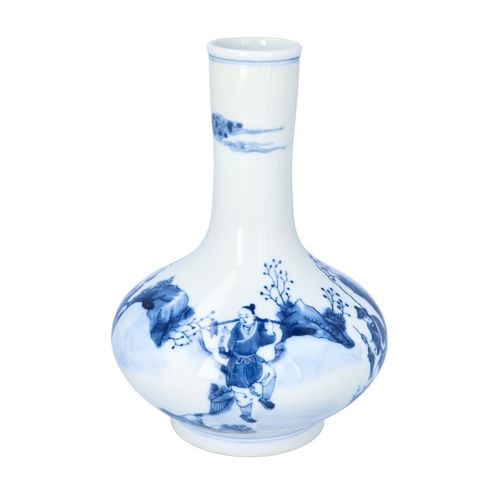 Qing Dynasty Chinese Blue and White Bottle Vase image-1