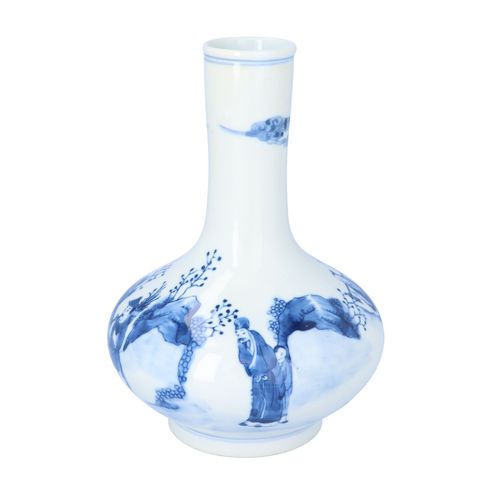 Qing Dynasty Chinese Blue and White Bottle Vase image-2