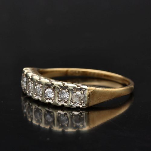 Large Gold 0.5ct Diamond Ring. Birm 1993 image-3