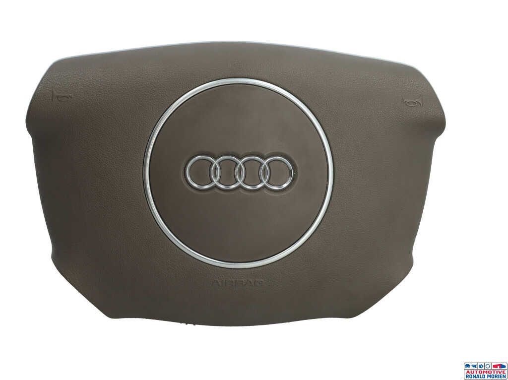 Gebruikte Airbag links (Stuur) Audi A4 (B6) 1.8 T 20V Prijs € 45,00 Margeregeling aangeboden door Automaterialen Ronald Morien B.V.