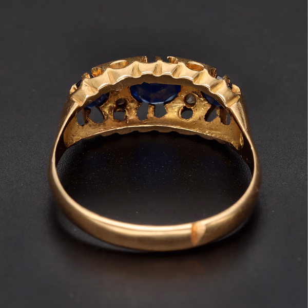 18ct Gold Sapphire and Diamond Ring