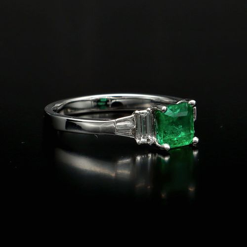 18k White Gold Emerald and Diamond Ring image-1