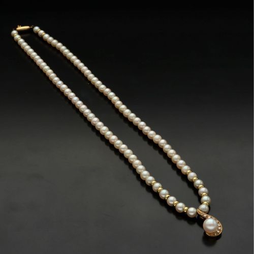 18ct Gold Diamond and Cultured Pearl Drop Necklace image-2