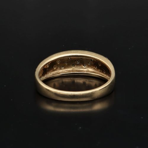 9ct Gold and Diamond Ring image-5