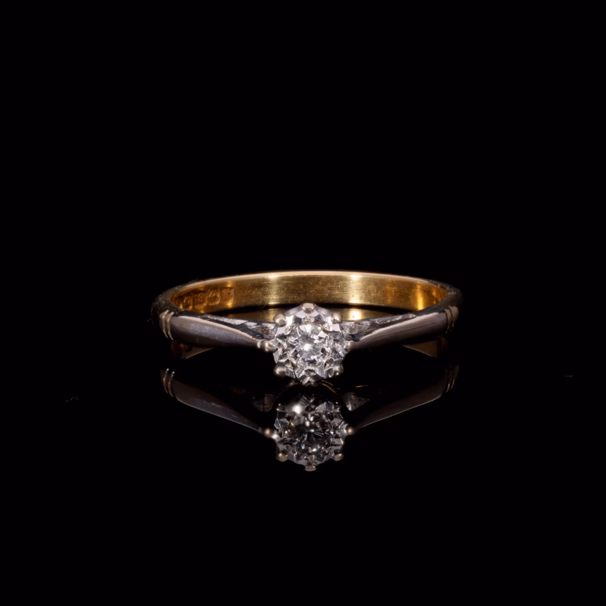 360° view of The Vintage 1970 Illusion Set Diamond Solitaire Ring