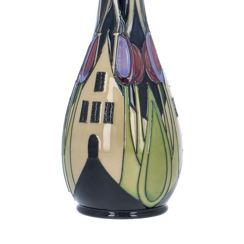 The Hamlet Vase by Moorcroft image-4