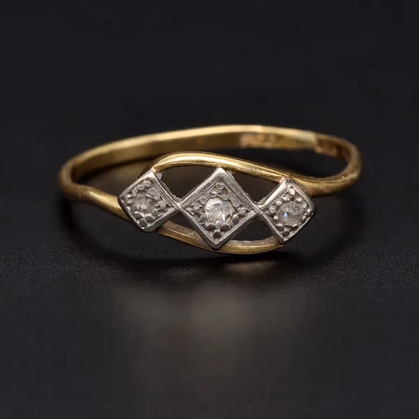 Antique 18ct Gold Platinum Diamond Ring