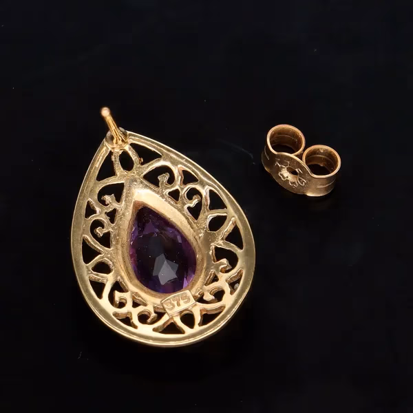 9ct Gold Amethyst Earrings