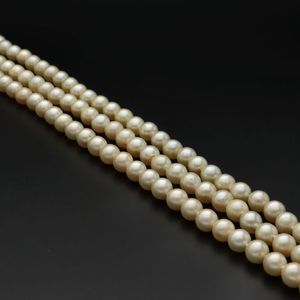 9ct Gold Pearl & Garnet Clasp Cultured Pearls