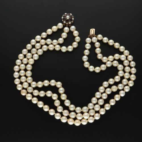 9ct Gold Pearl & Garnet Clasp Cultured Pearls image-4