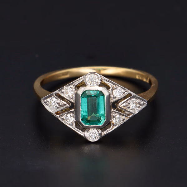 18ct Gold Emerald and Diamond Ring