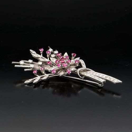Garrard 18ct White Gold Ruby and Diamond Brooch image-5