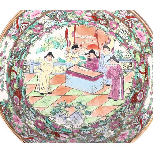 19th Century Cantonese Famille Rose Bowl image-5