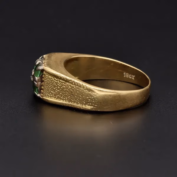 18ct Yellow Gold Emerald & Diamond Ring