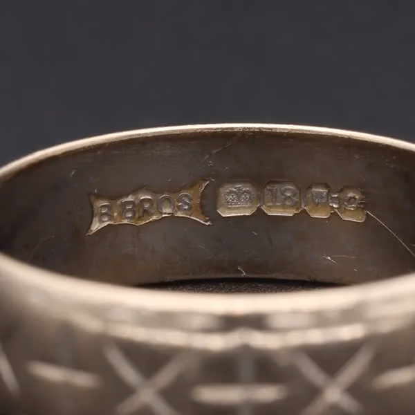Vintage 18ct White Gold Ring