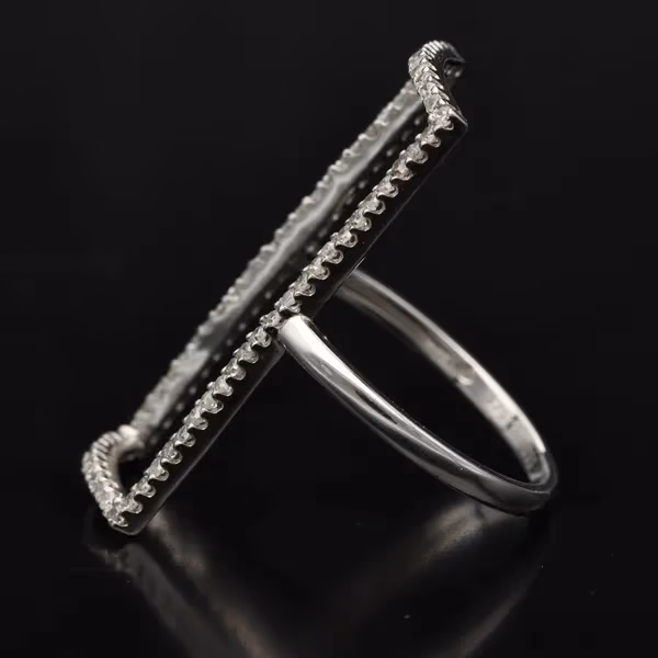 Unusual 0.33ct Gold Diamond Ring