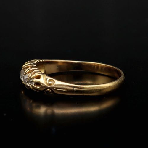 Edwardian 18ct Yellow Gold Diamond Five Stone Ring image-4