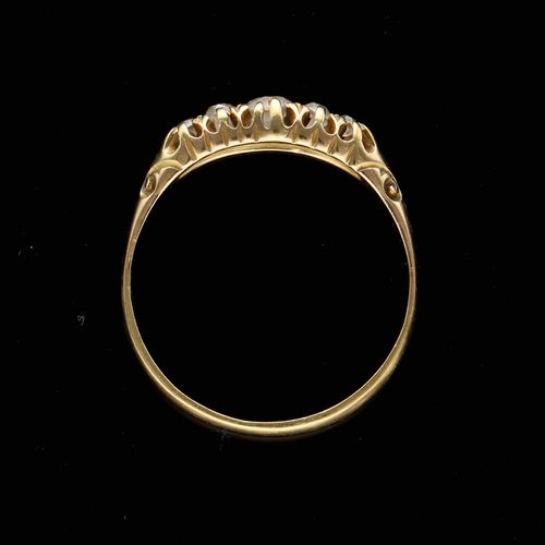 Edwardian 18ct Yellow Gold Diamond Five Stone Ring image-6
