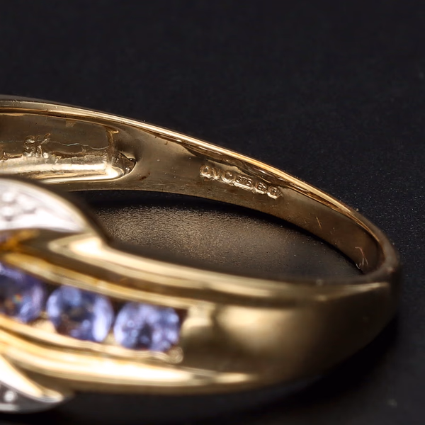 9ct Gold Tanzanite Diamond Dress Ring