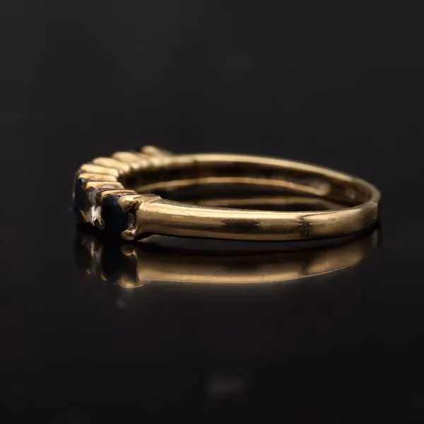 Vintage 9ct Gold Sapphire and Diamond Ring