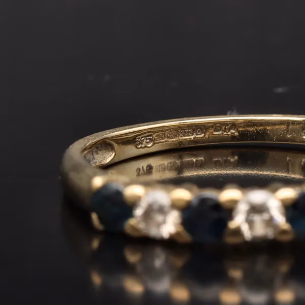 Vintage 9ct Gold Sapphire and Diamond Ring
