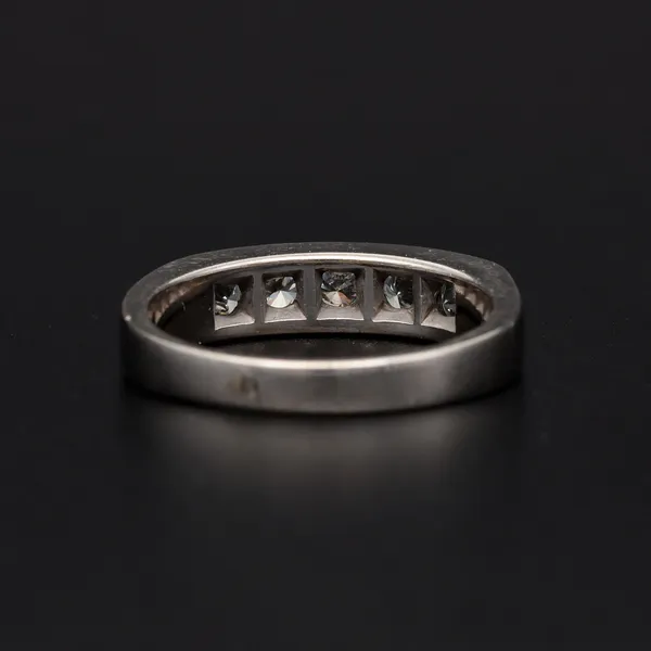 18ct White Gold Diamond Ring