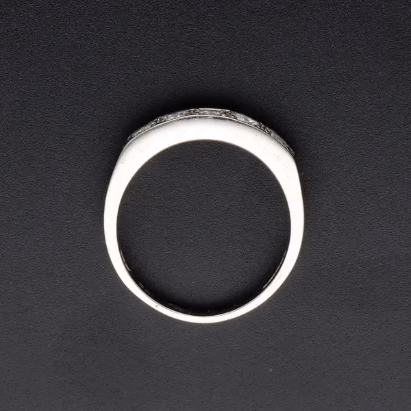 18ct White Gold Diamond Ring