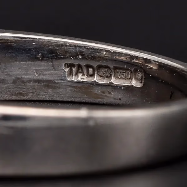 18ct White Gold Diamond Ring