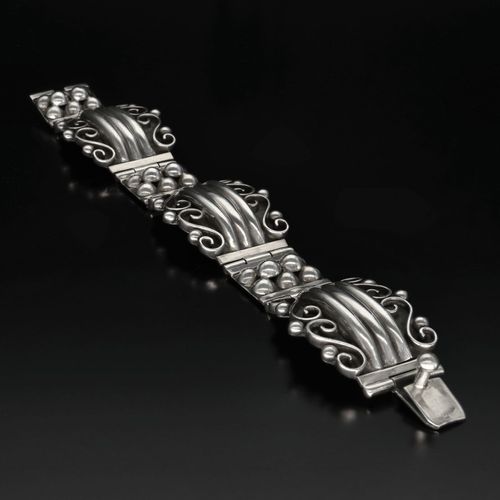 Heavy Vintage Mexican Silver Bracelet image-3