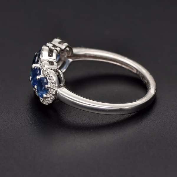 18ct White Gold Sapphire and Diamond Ring