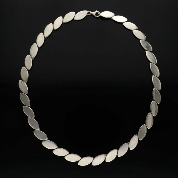 Silver Oval Disc Necklet