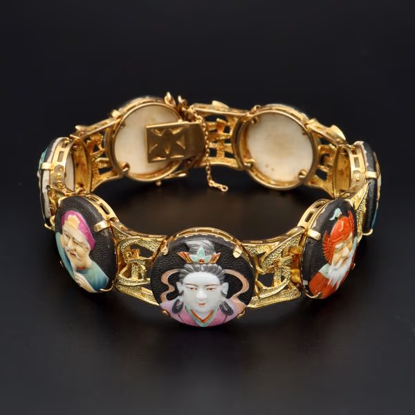 Rare 18ct Gold Porcelain Seven Gods of Wisdom Bracelet