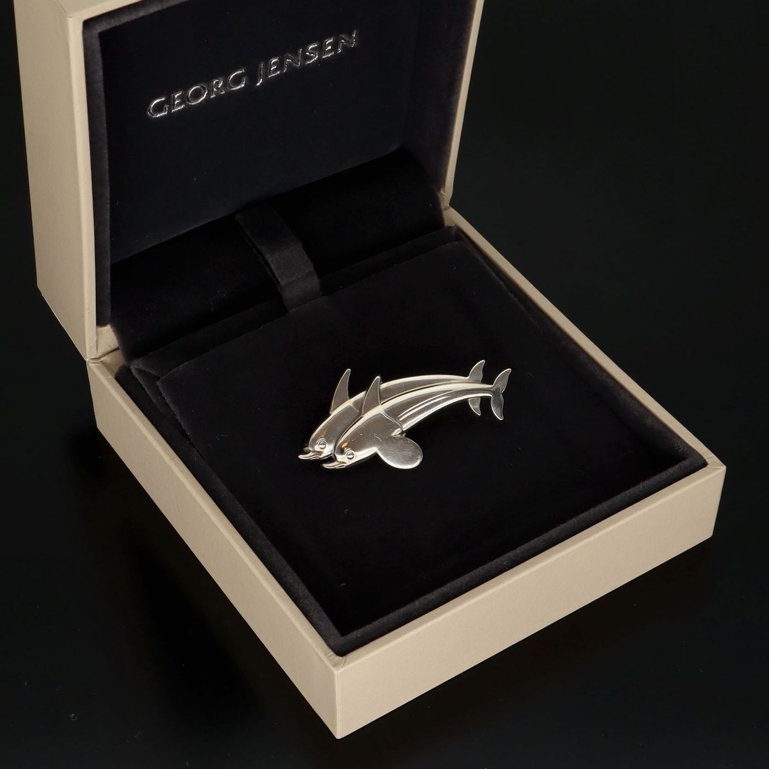 Georg jensen online dolphin brooch